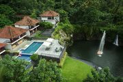 Resorts In Athirappilly
