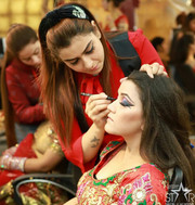 Tips To Choose The Best Makeup School