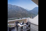 Resort Hotel In Khurpatal